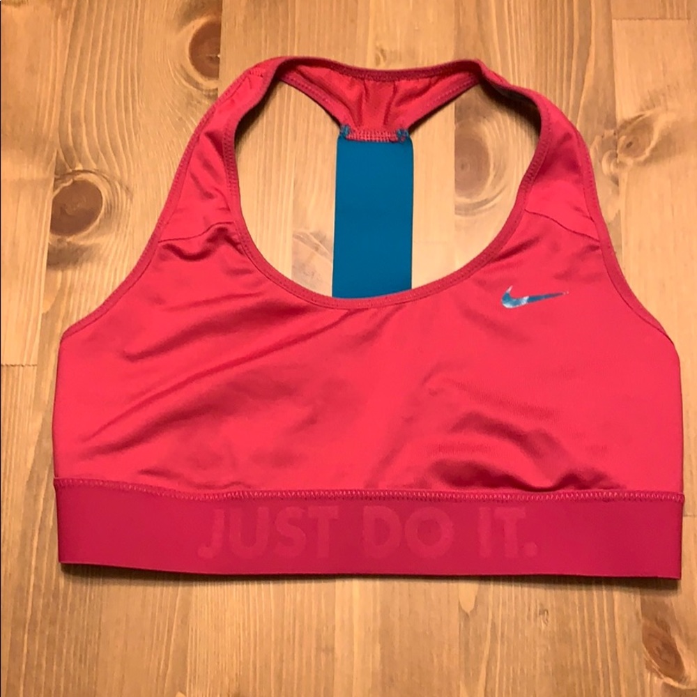SOLD 8/26 NIKE - DriFit - Medium Sports Bra